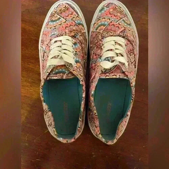 Colorful sneakers size 8 - Picture 4 of 8